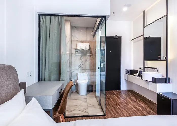 Wesley Hotel